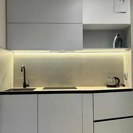 Appartement Miamo студія з терасою Lviv
