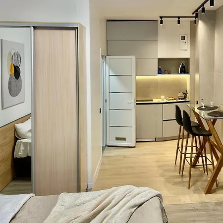 Miamo студія з терасою вул кубійовича 20 * Lviv